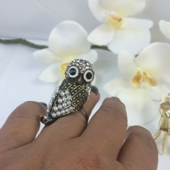 MAKE A STATEMENT! AN AWL RING Rhinestones Unique - Picture 2 of 5